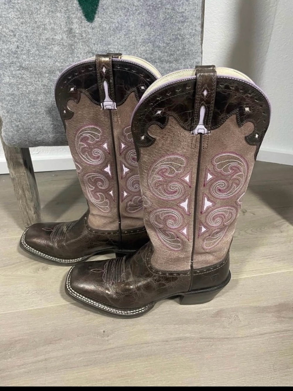 Ariat Madrina Cowboy Western Boots Coastal Cowgirl Embroidered Women's